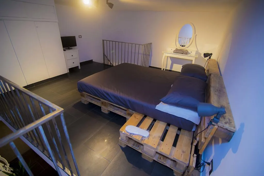 B&B Mirlinum A Mergellina Neapol 0*,