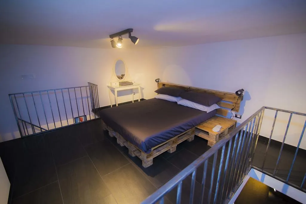B&B Mirlinum A Mergellina Naples 0*,  Italy