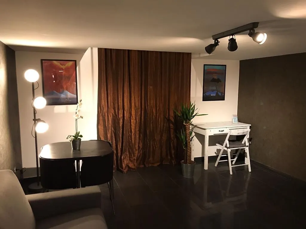 Apartment B&B Mirlinum A Mergellina Naples